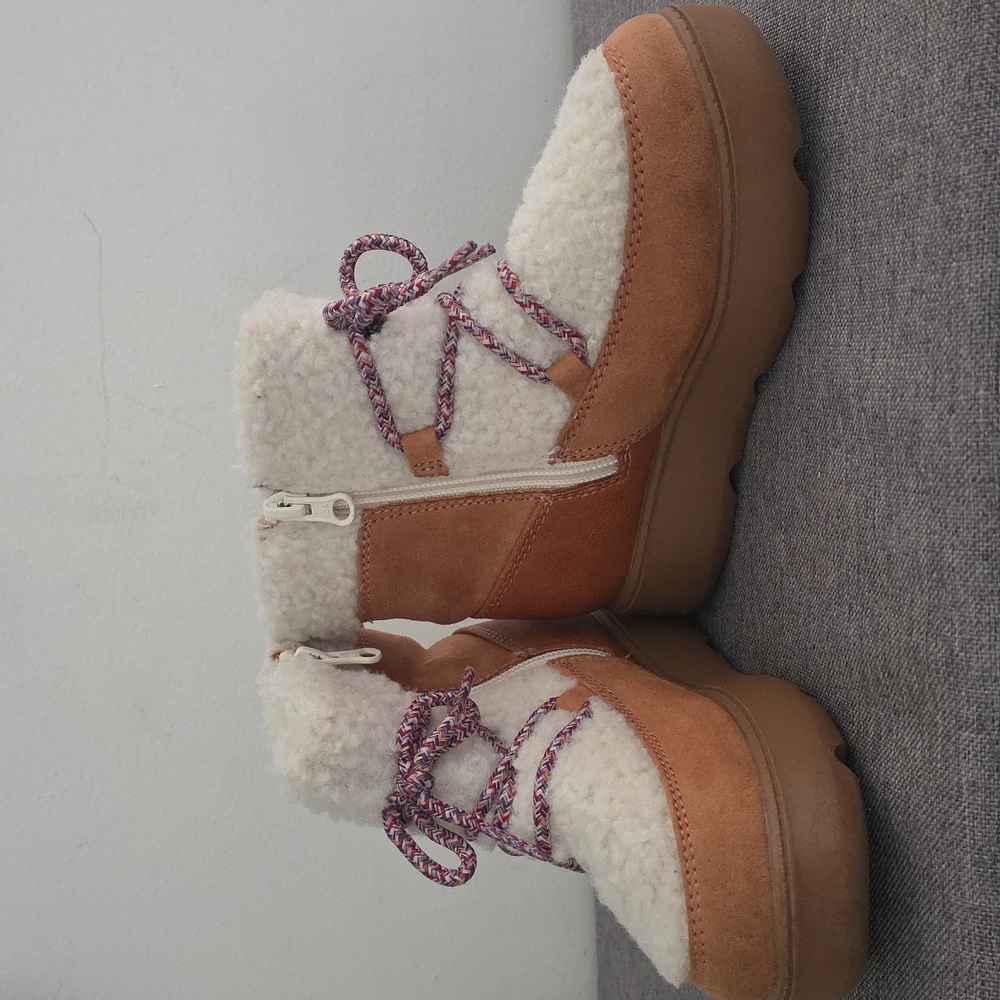 Cozy Tan and White Kids Faux Fur Winter Boots NWOT